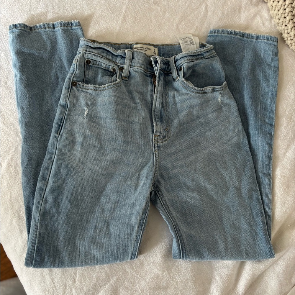Women's Light Blue Jeans